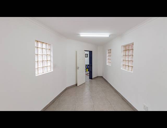 887M² OFFICE FOR SALE IN FERNDALE